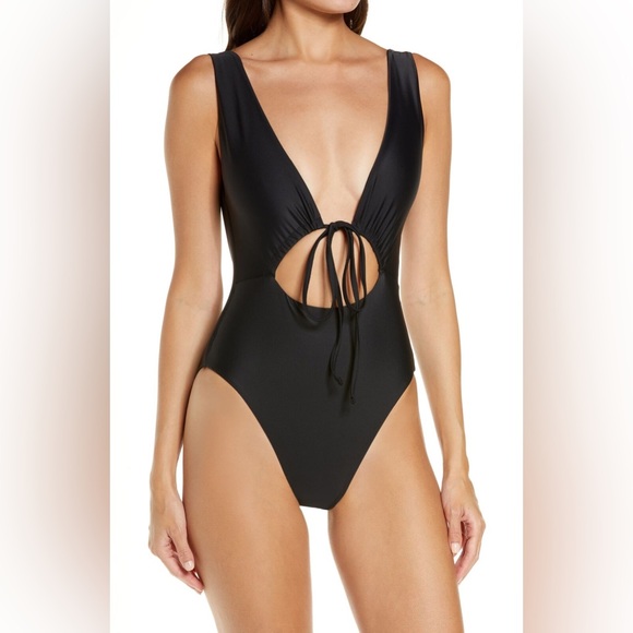 Jade Cava One-Piece Swimsuit (BLACK) - Picture 1 of 12